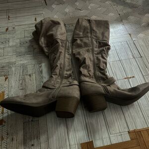 Stylish Knee-High Boots in Taupe
